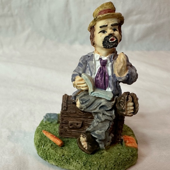 Small Vintage Hobo Figurine - Picture 6 of 6